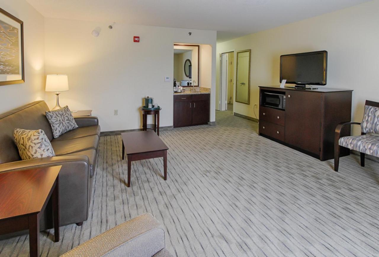 Holiday Inn Knoxville West - Cedar Bluff By Ihg Exterior foto